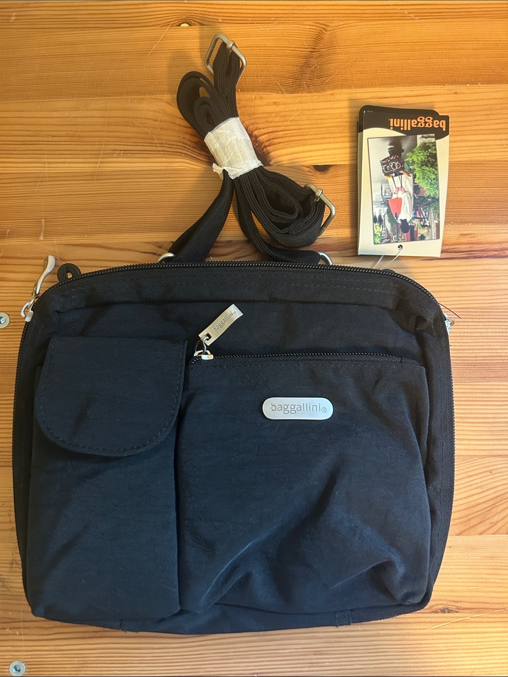 Baggallini Black Compact Crossbody Organizer with External Pockets